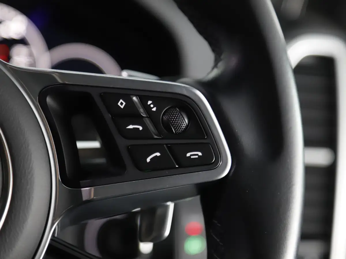 2022-porsche-cayenne-30-v6-platinum-edition-coupe-big-9