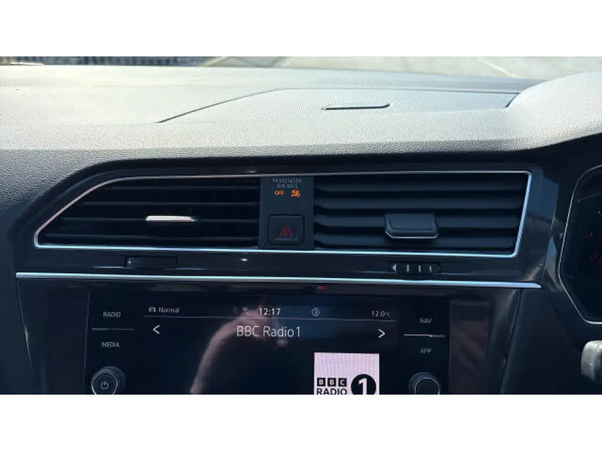 2023-volkswagen-tiguan-allspace-15-tsi-r-line-big-47
