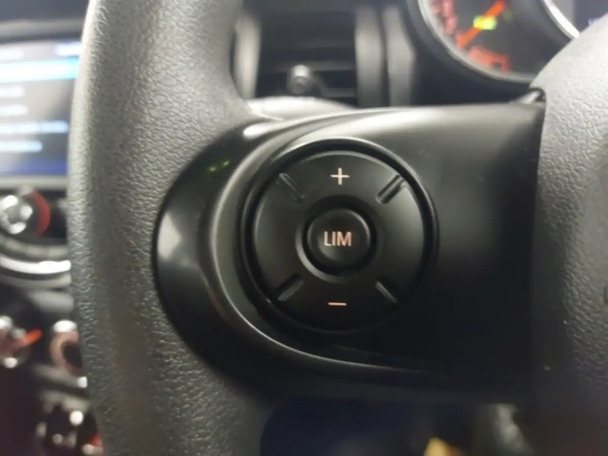 2018-mini-cooper-15-cooper-classic-ss-hatchback-5d-big-17
