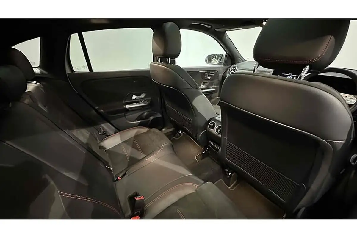 2020-mercedes-benz-gla-class-20d-gla-220d-amg-line-premium-plus-big-21