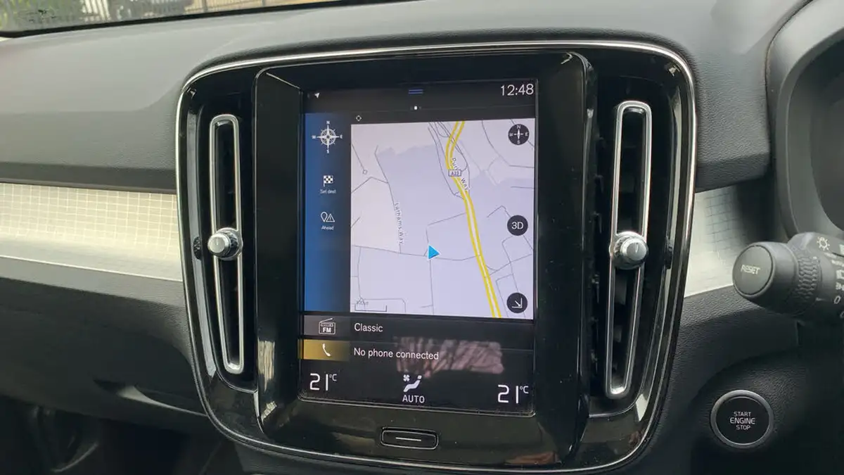 2021-volvo-xc40-15-t3-momentum-161bhp-big-31