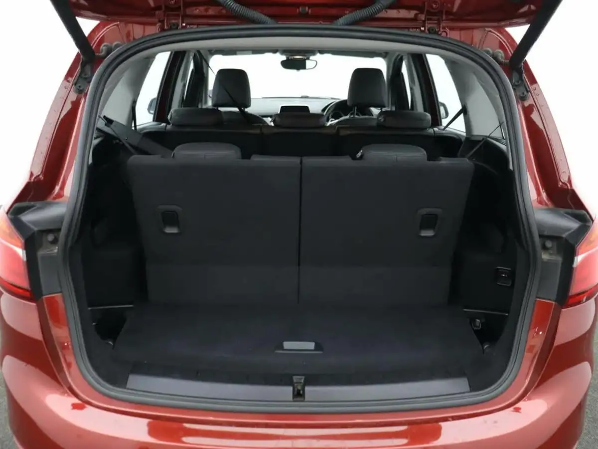 2019-bmw-2-series-20-220i-luxury-gran-big-10