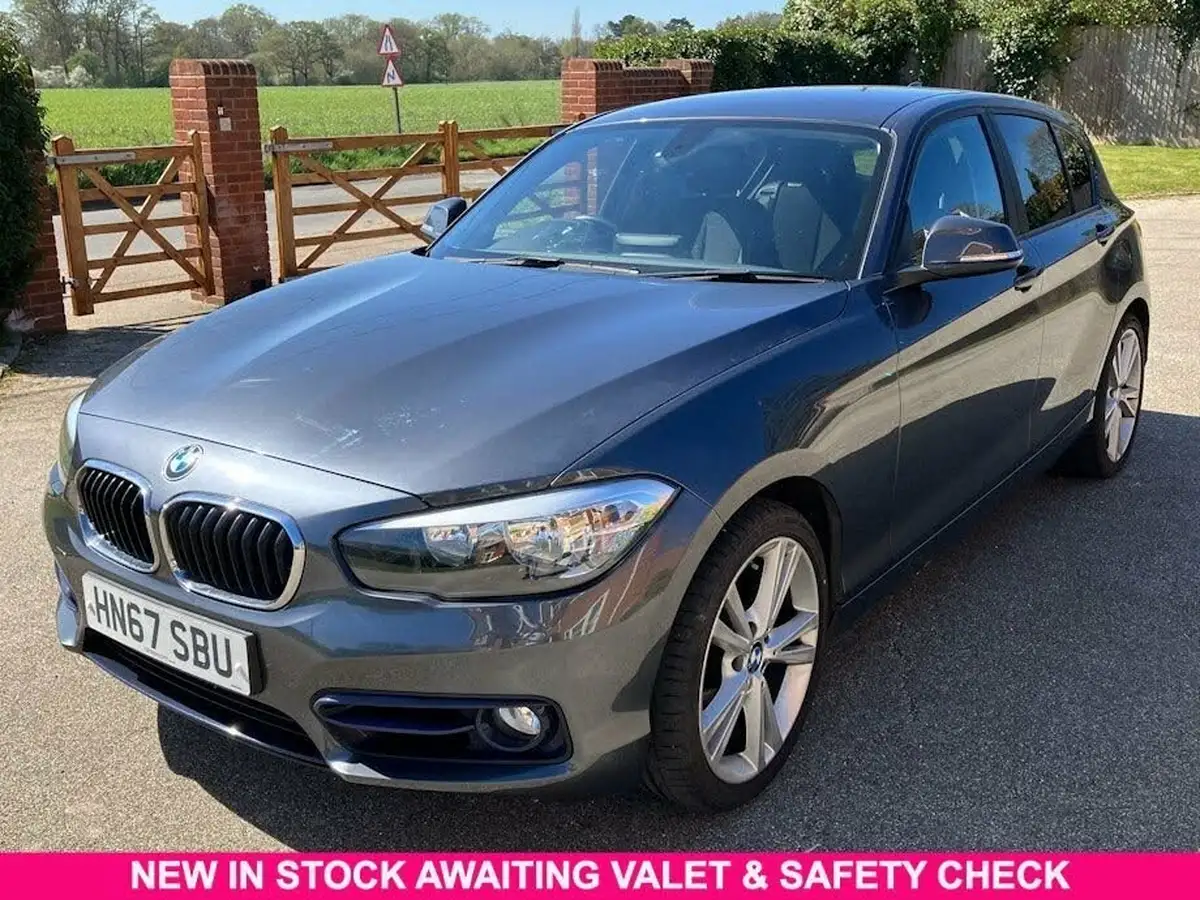 2017-bmw-1-series-20td-118d-sport-5d-auto-big-1