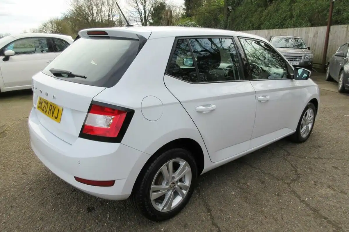 2020-skoda-fabia-10-mpi-se-60ps-hatchback-big-30