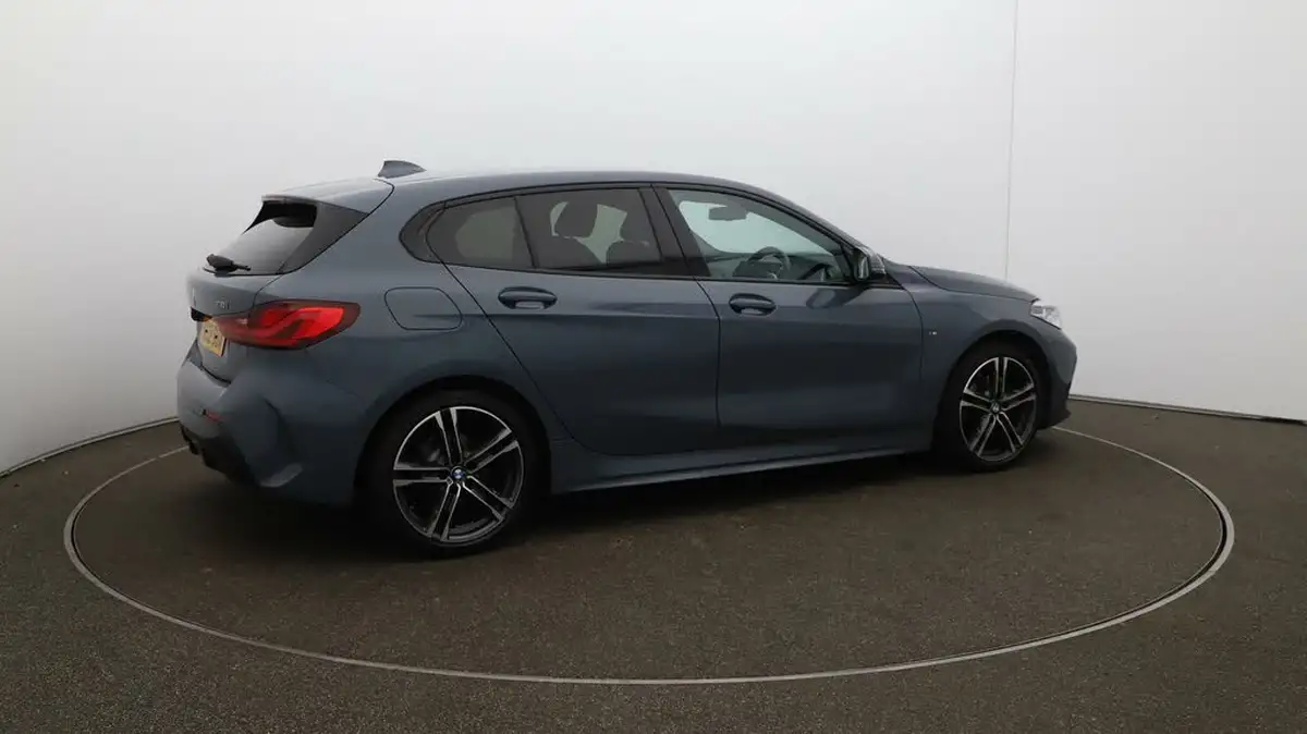 2022-bmw-1-series-15-118i-m-sport-lcp-dct-big-45