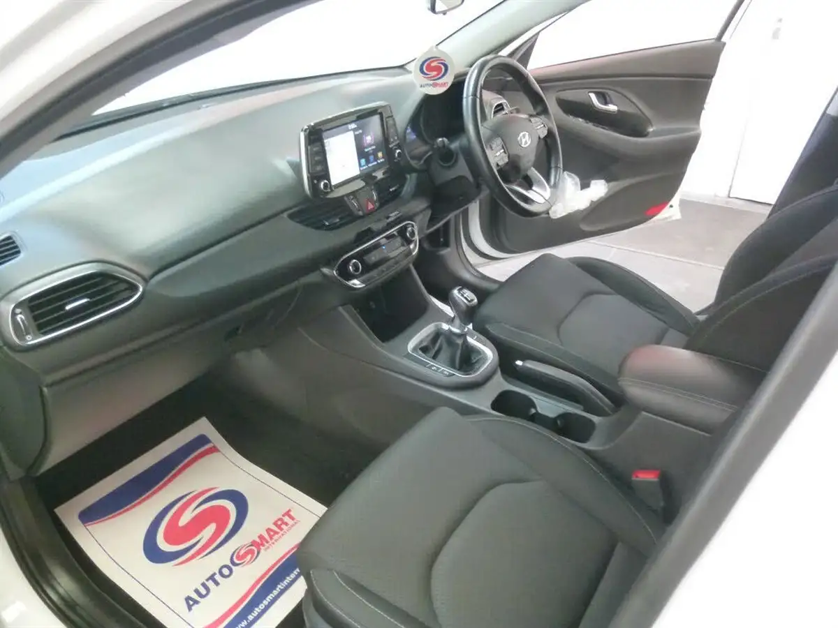 2020-hyundai-i30-16crdi-se-nav-115ps-tourer-big-14