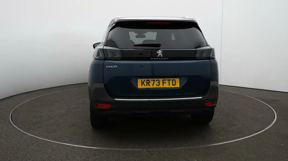 2023-peugeot-5008-suv-15-bluehdi-allure-130ps-eat8-big-6