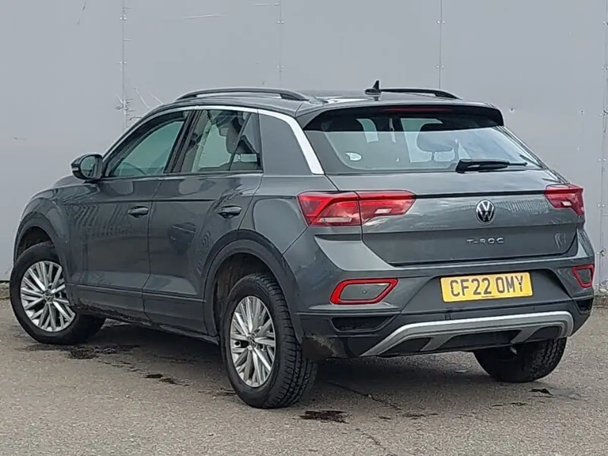 2022-volkswagen-t-roc-15-tsi-life-dsg-big-1