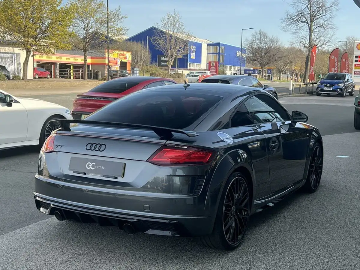 2023-audi-tt-coupe-20-40-tfsi-black-edition-big-5
