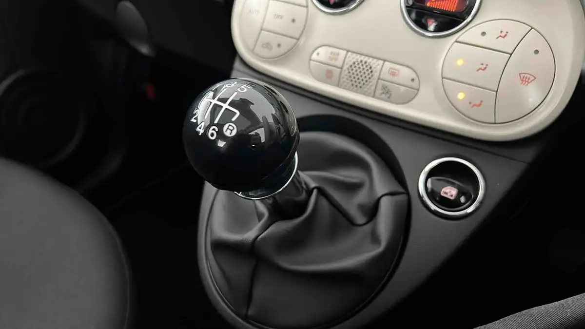 2024-fiat-500-10-top-big-18
