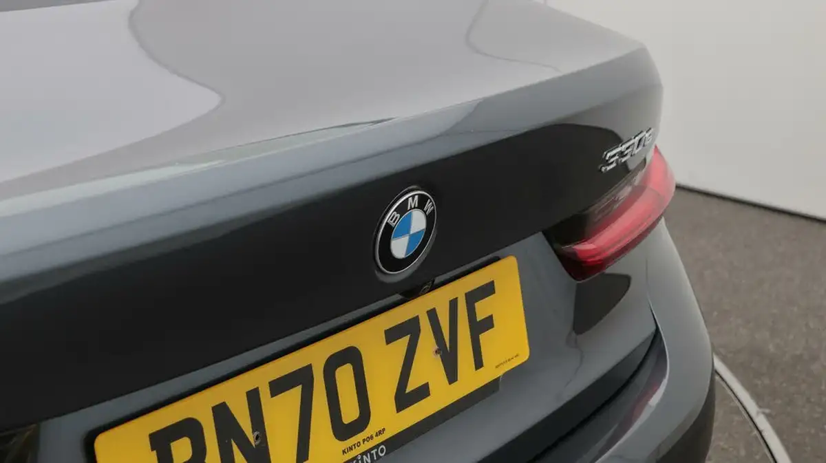 2020-bmw-3-series-20-330e-sport-pro-saloon-4d-big-20