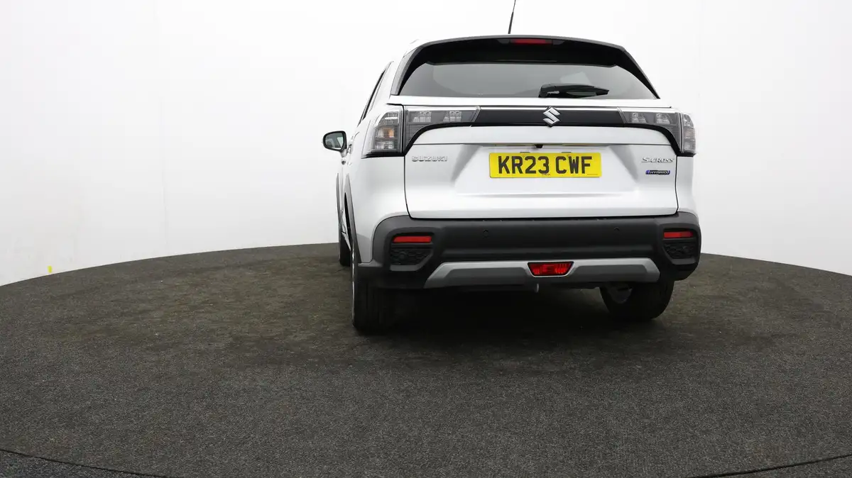 2023-suzuki-s-cross-15-motion-big-34