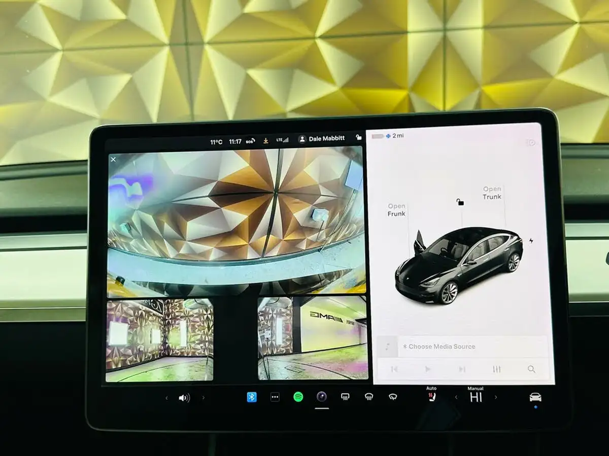 2019-tesla-model-3-e-4x4-performance-pack-big-57
