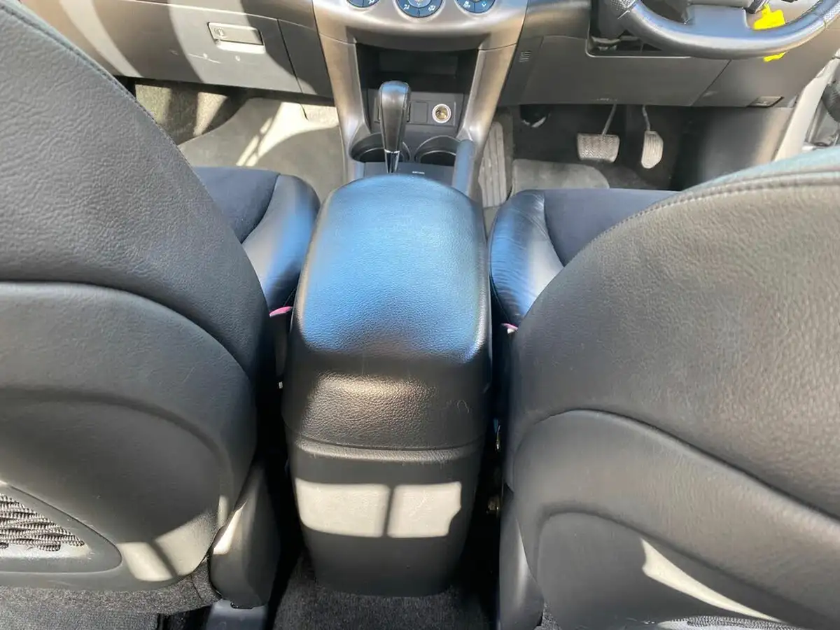 2011-toyota-rav4-22td-xt-r-22d-cat-150bhp-euro-5-auto-big-40