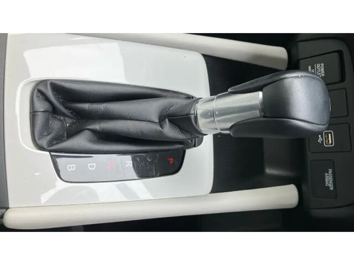 2022-honda-jazz-15-i-mmd-ex-107ps-big-22