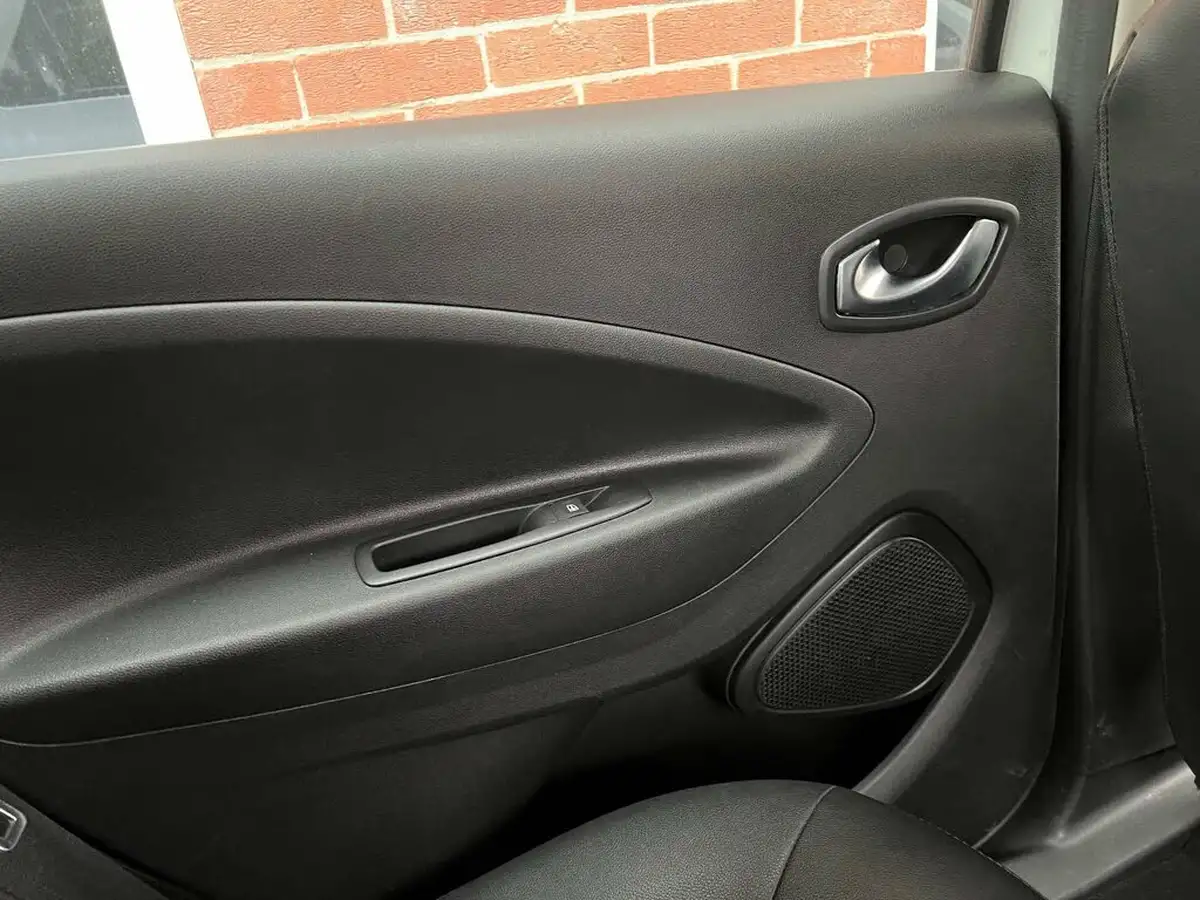 2021-renault-zoe-e-gt-line-big-27