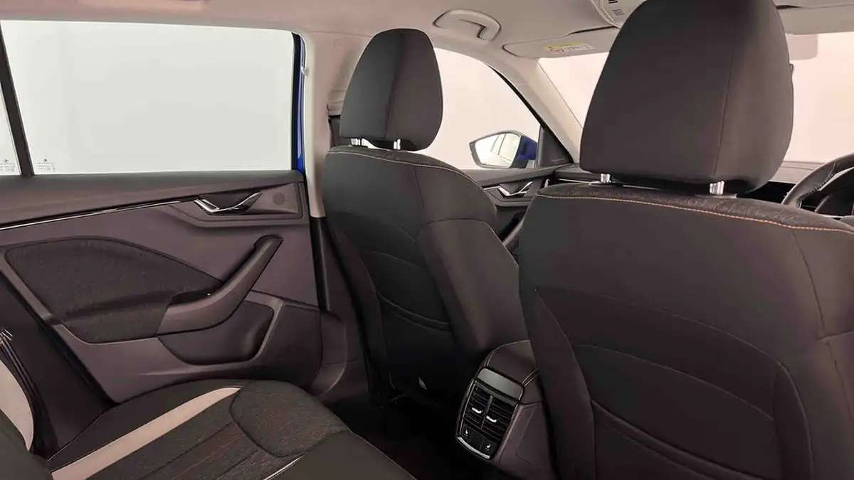 2021-skoda-kamiq-10-tsi-se-l-109ps-dsg-big-47