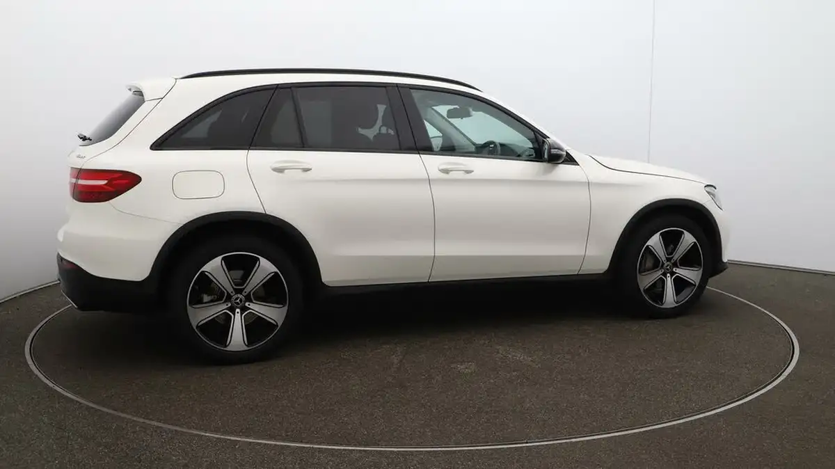 2019-mercedes-benz-glc-class-21d-glc220d-urban-edition-big-42