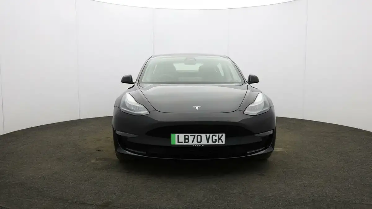 2020-tesla-model-3-e-long-range-big-1