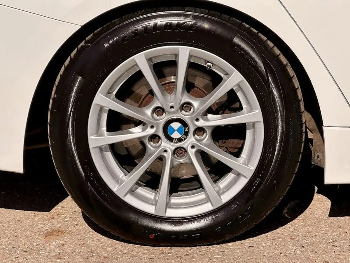 2014-bmw-3-series-20td-320d-efficientdynamics-business-touring-5d-auto-big-38