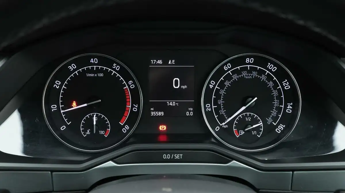 2019-skoda-superb-15-tsi-se-technology-estate-big-10