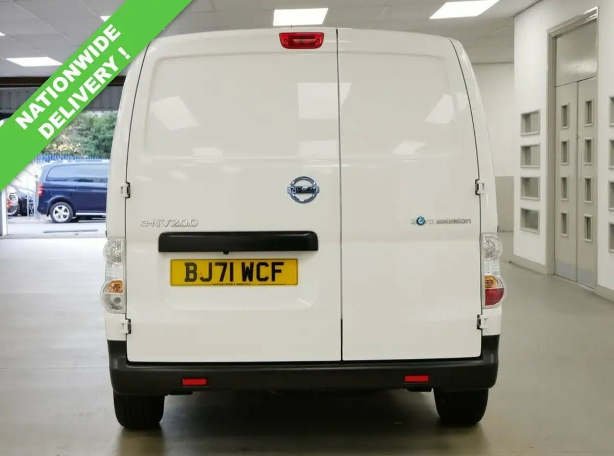 2021-nissan-env200-e-tekna-rapid-panel-van-big-13