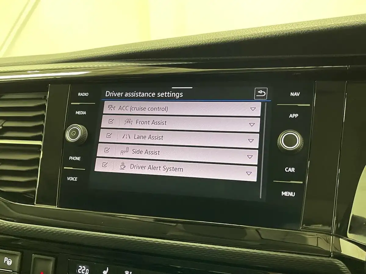 2020-volkswagen-caravelle-20bitdi-executive-bmt-big-76