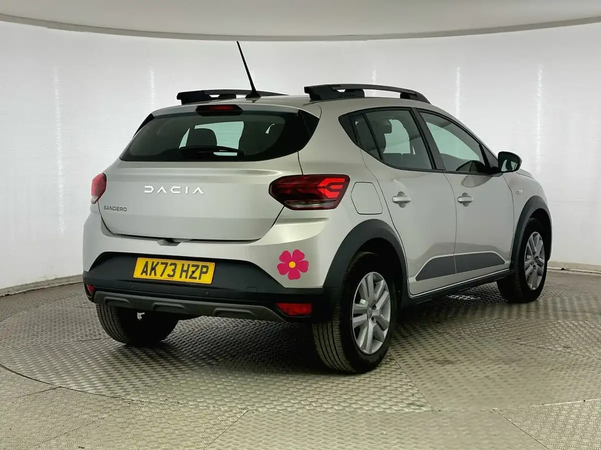 2023-dacia-sandero-stepway-10-tce-expression-100bhp-bi-fuel-big-6