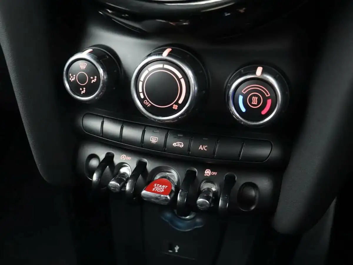 2022-mini-cooper-15-cooper-classic-hatchback-3d-big-17