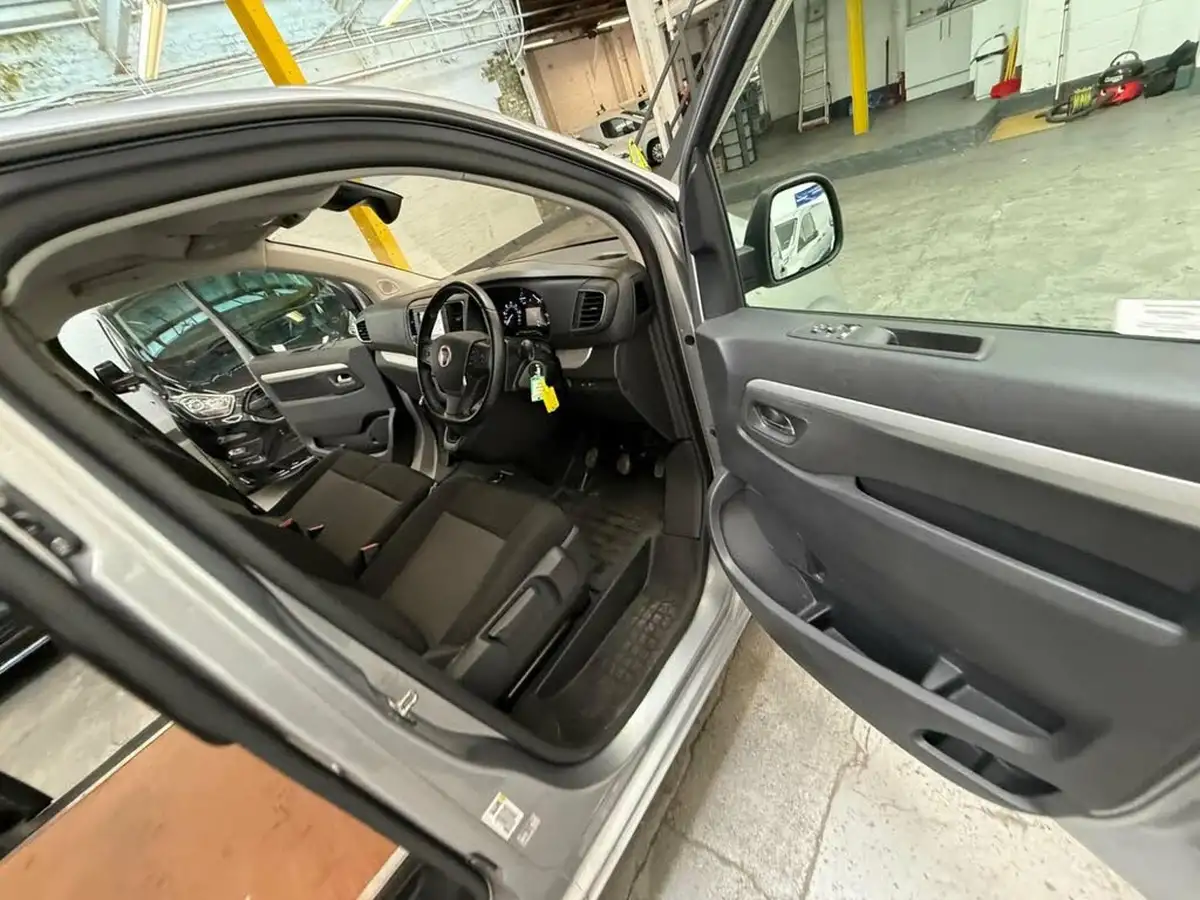 2022-fiat-scudo-20jtd-business-145hpeu6d-lwb-panel-big-43