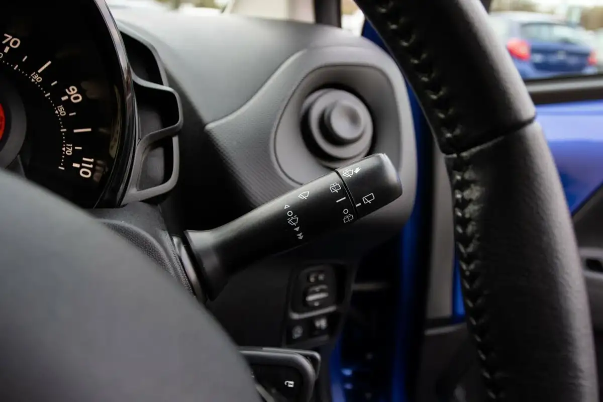 2021-citroen-c1-10-vti-shine-5d-big-19