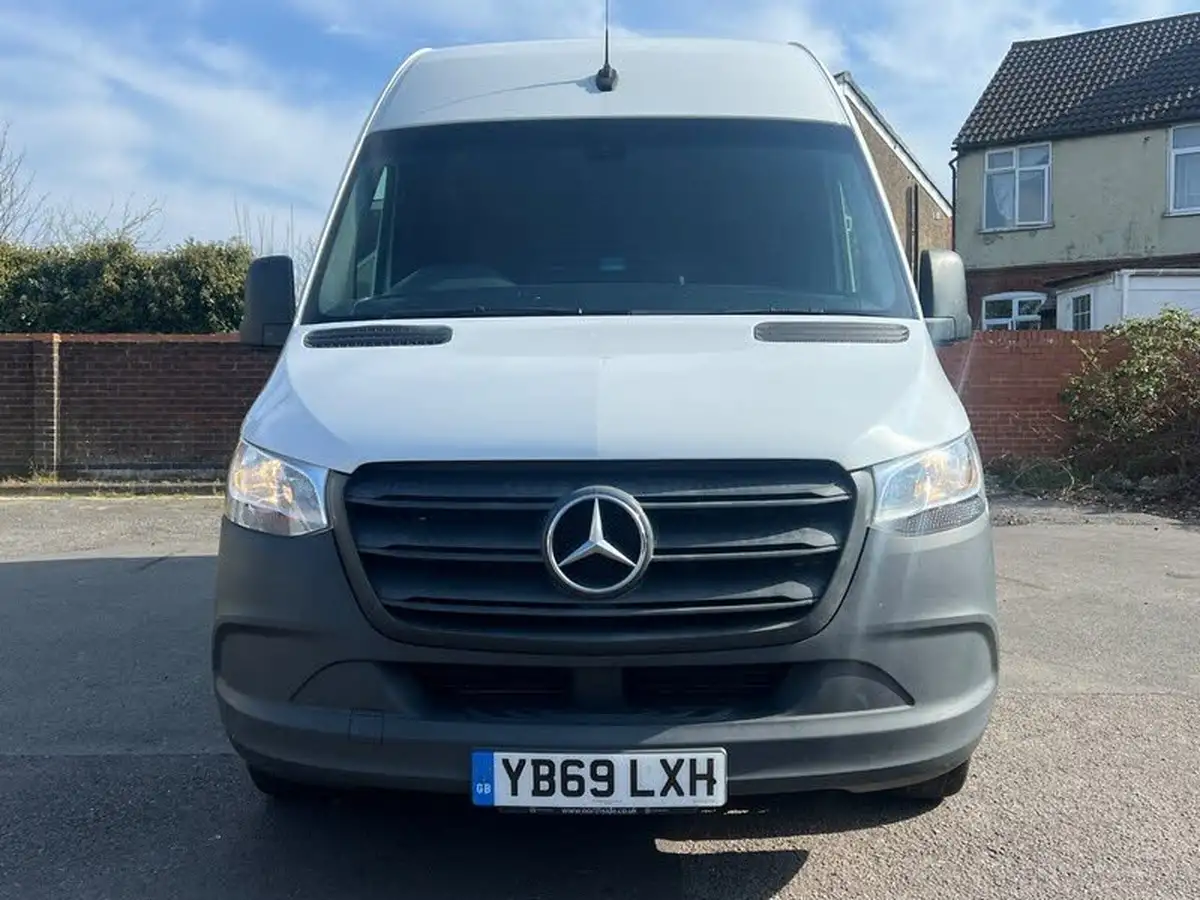 2019-mercedes-benz-sprinter-21cdi-314-l2h1-143pseu6c-panel-van-fwd-big-3