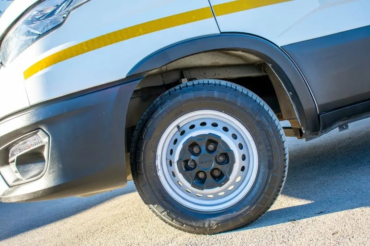 2021-iveco-daily-s-class-23td-35s14-business-3450mm-136pseu6dt-3450-big-21