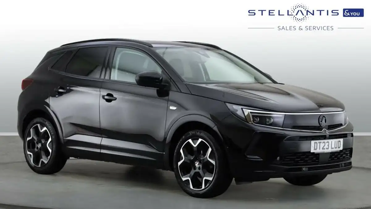 2023-vauxhall-grandland-12-ultimate-130ps-auto-big-0