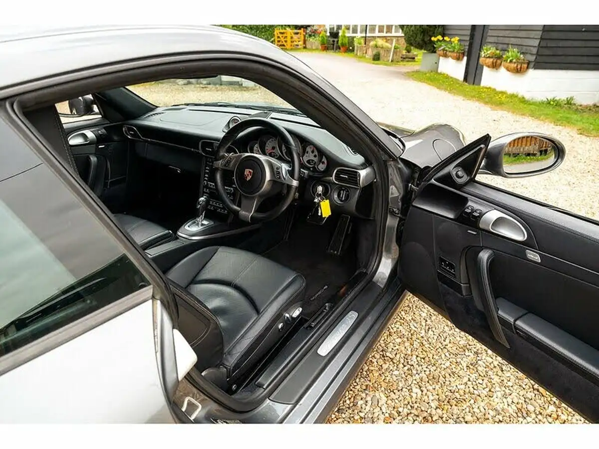 2009-porsche-911-38-carrera-4-s-coupe-3800cc-pdk-big-5