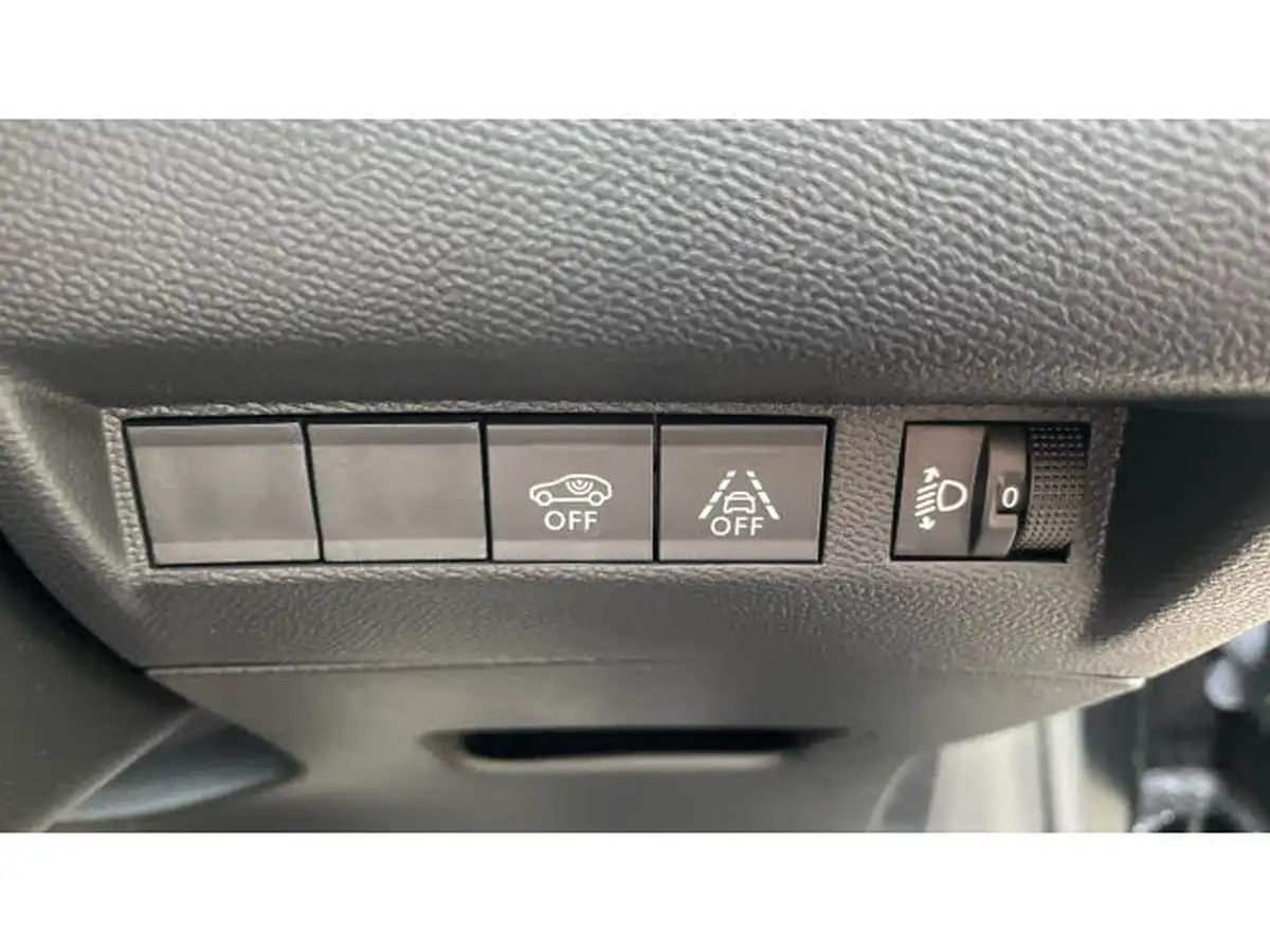 2022-peugeot-208-e-allure-premium-big-32