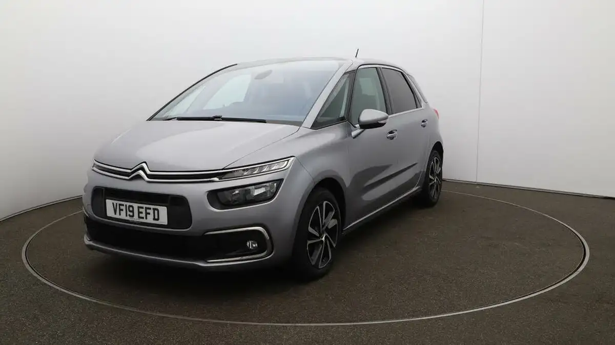 2019-citroen-c4-spacetourer-20bluehdi-feel-big-29