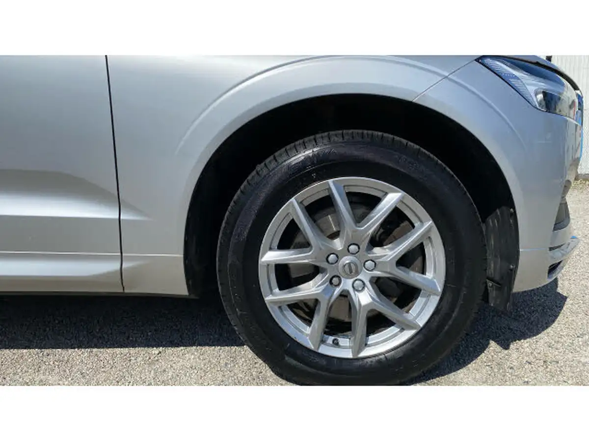 2021-volvo-xc60-20td-b4-momentum-big-15