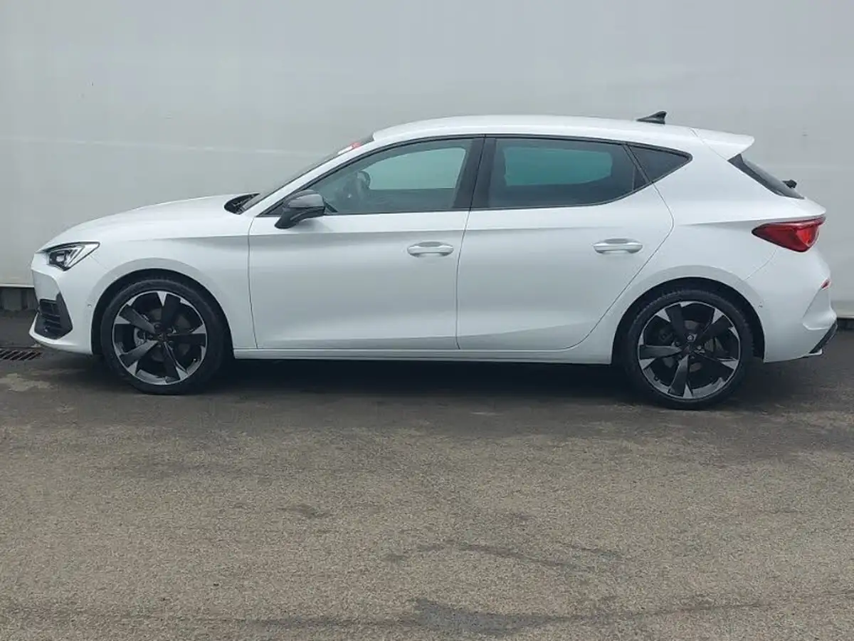 2024-cupra-leon-nf-15-etsi-v1-hatchback-big-3