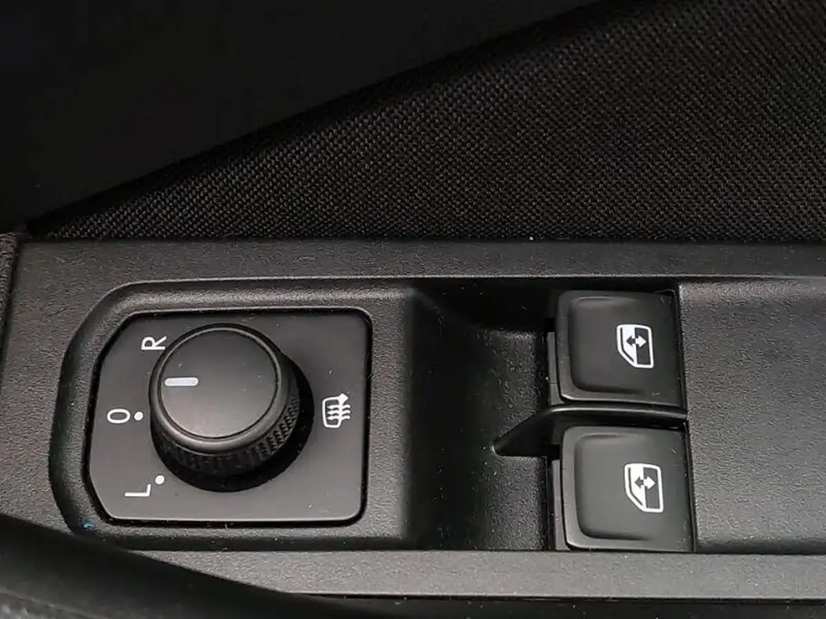2022-skoda-kamiq-10-tsi-se-109ps-big-18