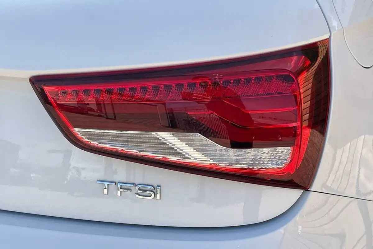 2017-audi-a1-14-tfsi-s-line-125ps-sportback-5d-big-18