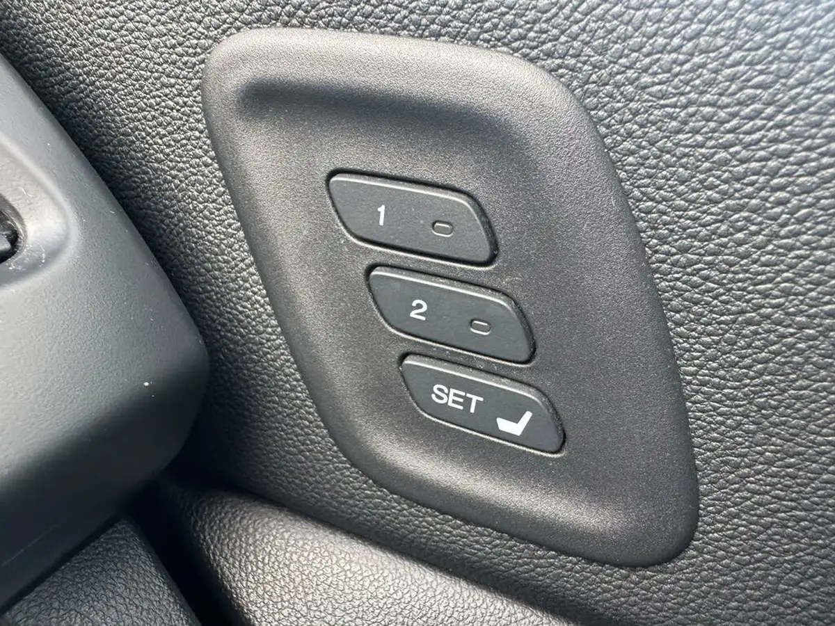 2015-honda-cr-v-20-ex-auto-big-32