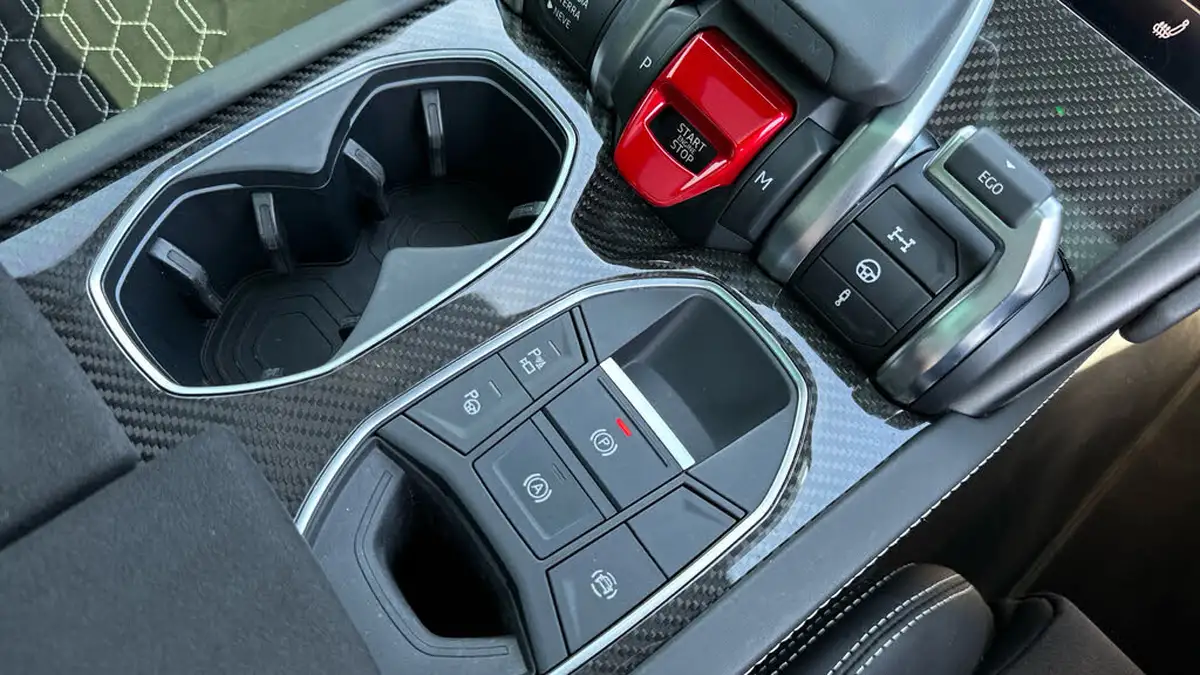 2022-lamborghini-urus-40-no-trim-big-18