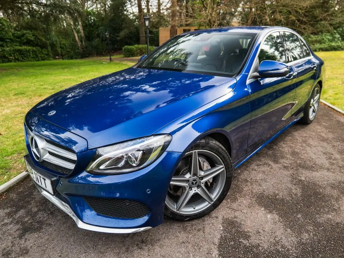2018-mercedes-benz-c-class-21d-c220d-amg-line-ss-saloon-4d-big-2