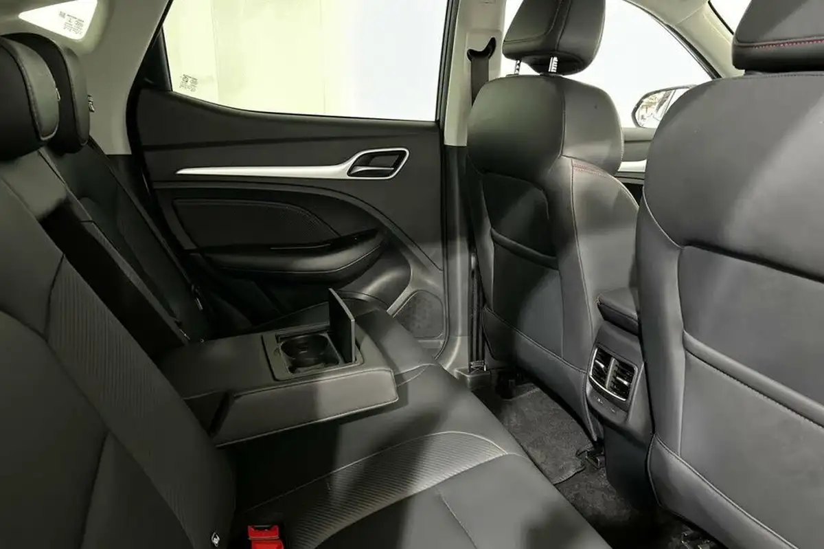 2023-mg-zs-suv-e-trophy-ev-156ps-long-range-big-37