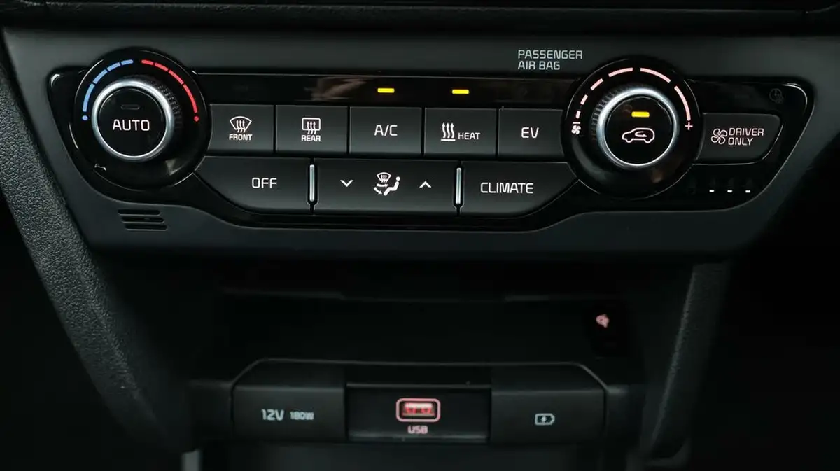 2021-kia-e-niro-ev-4-big-12