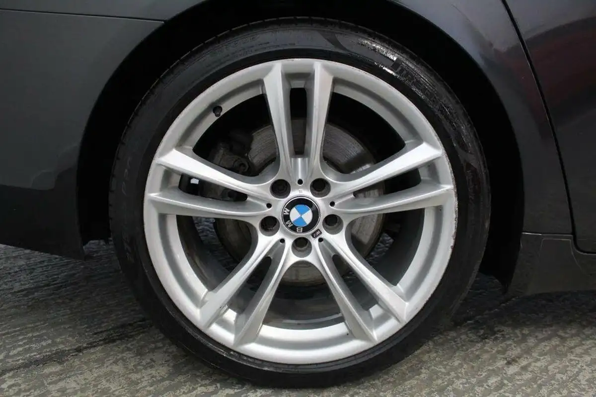 2013-bmw-7-series-30td-730d-m-sport-big-48