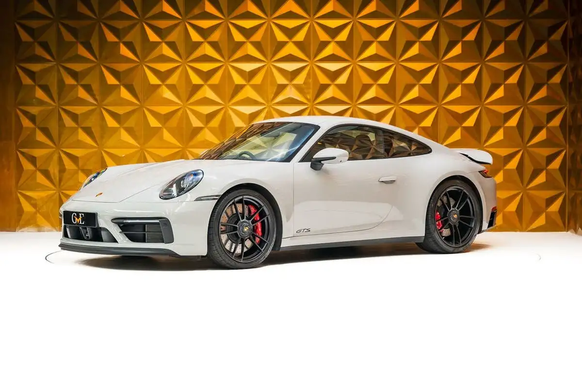 2023-porsche-911-30-carrera-4-gts-coupe-pdk-big-2