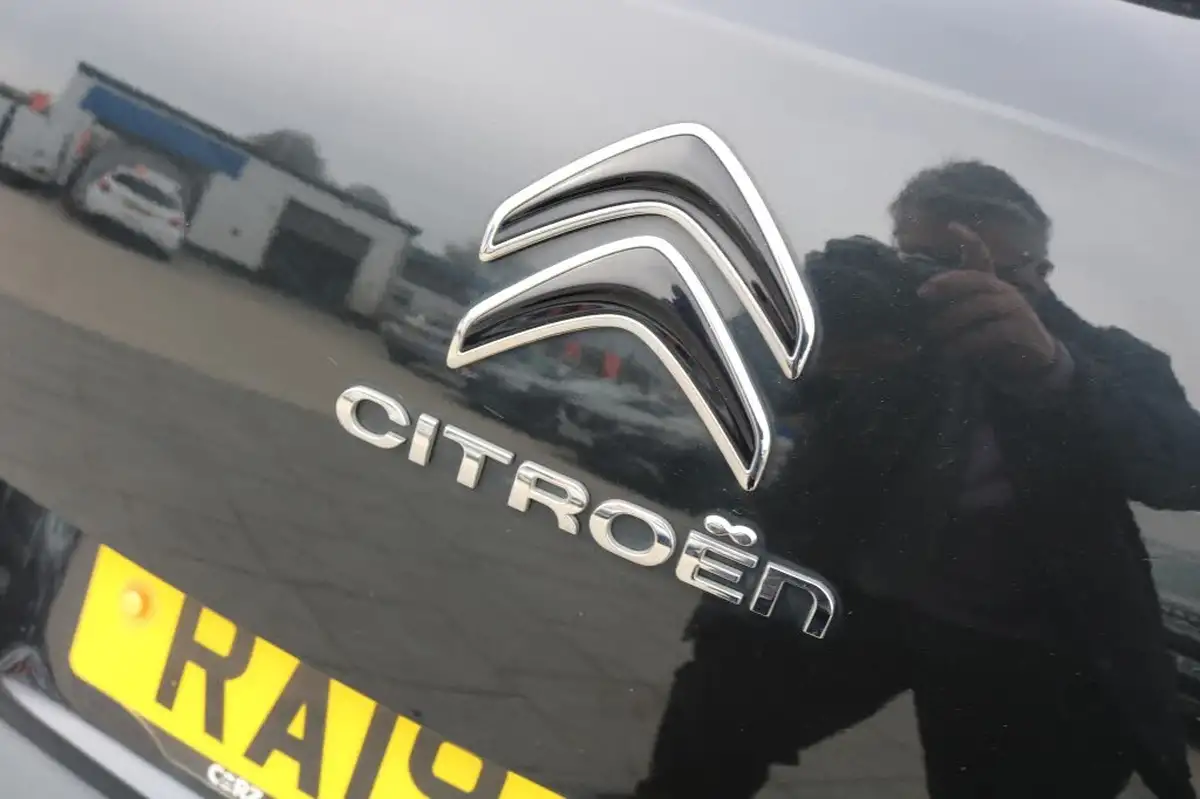 2018-citroen-c4-cactus-12-puretech-feel-110ps-big-35