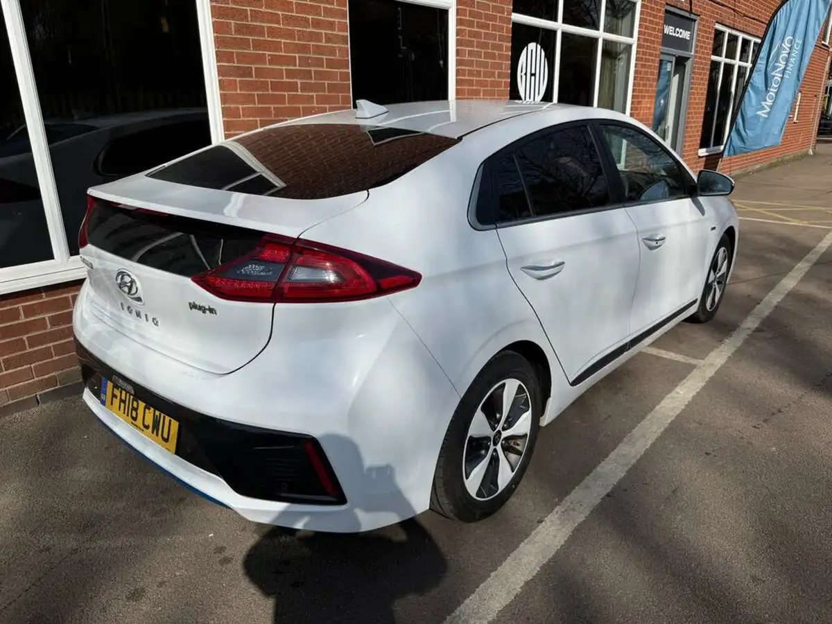 2018-hyundai-ioniq-16-gdi-premium-se-plug-in-hybrid-big-6
